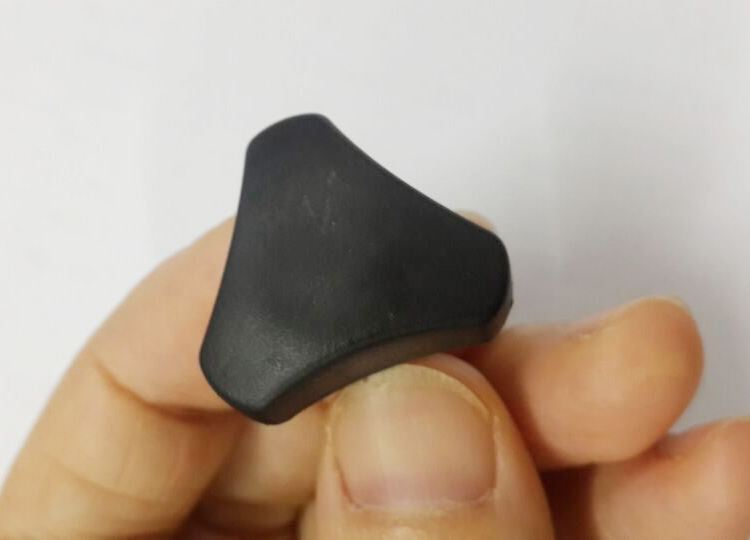 三角膠頭螺母